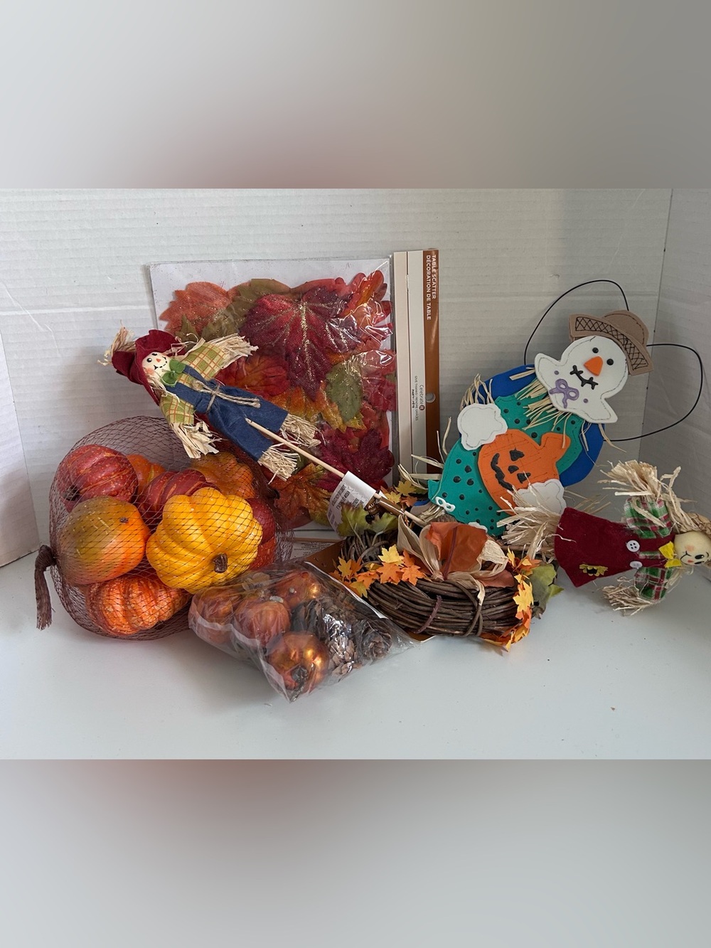 Ashland Fall Pumpkin & Scarecrow Assortment 7 pcs - Orange, Yellow, Brown